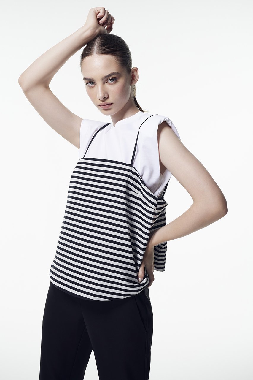 【ボーダーズ アット バルコニー/BORDERS at BALCONY】の2wayキャミレイヤードTシャツ 人気、トレンドファッション・服の通販 founy(ファニー) 　ファッション　Fashion　レディースファッション　Fashion for Women　トップス・カットソー　Cut & Sew Tops　キャミソール&ノースリーブ　Camisoles & Sleeveless Tops　シャツ・ブラウス・オフィスカジュアル　Elegant Blouses & Button-Ups　ロングTシャツ・Tシャツ　Longline T-Shirts & Tees　カットソー・ベーシックTシャツ　Cut-and-Sewn Tops / Stretch Tees & Basics　キャミソール　Camisole, Spaghetti Strap Top　ショート　Short, Short Length　シンプル　Simple, Minimal　スリーブ　Sleeve, Long Sleeve / Short Sleeve　デニム　Denim, Jeans Material　フォルム　Silhouette, Form　フレア　Flare, Flared　ラップ　Wrap, Wrap Design　other-8|ID: prp329100004372531 ipo3291000000032808308
