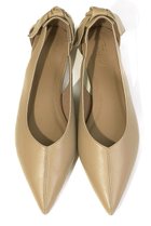 【ダニエラ アンド ジェマ/Daniella & GEMMA】のバックリボンポインテッドフラットパンプス ベージュ|ID: prp329100004372585 ipo3291000000036827623