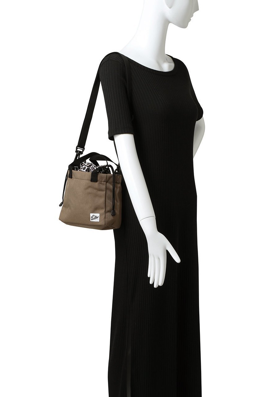 【エリオポール/heliopole】の【Drifter】TOLEDO CUBE SD バッグ 人気、トレンドファッション・服の通販 founy(ファニー) 　ファッション　Fashion　レディースファッション　Fashion for Women　バッグ　Bags　おすすめ　Recommended / Our Picks　コンパクト　Compact, Small Size　フォルム　Silhouette, Form　ポーチ　Pouch, Small Case　ラップ　Wrap, Wrap Design　リップ　Lip, Lip Motif　other-2|ID: prp329100004372612 ipo3291000000032779615