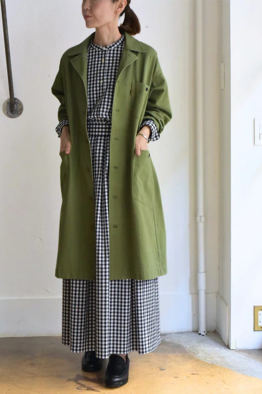 【レリル/lelill】のTHE WORK COAT 人気、トレンドファッション・服の通販 founy(ファニー) 　ファッション　Fashion　レディースファッション　Fashion for Women　アウター　Coat / Outerwear Collection　コート・ロングコート・ピーコート　Long Coats, Peacoats & More　サテン　Satin, Glossy Fabric　スリット　Slit, Slit Detail　パッチ　Patch, Appliqué　ポケット　Pocket, Pocket Detail　ロング　Long, Long-Length　ワーク　Workwear, Utility Style　other-7|ID: prp329100004372627 ipo3291000000032932603