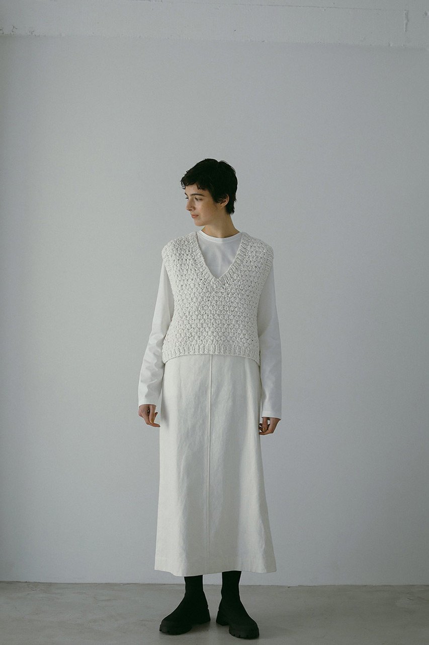 【ハー/HER.】のハンドニットコンパクトベスト 人気、トレンドファッション・服の通販 founy(ファニー) 　ファッション　Fashion　レディースファッション　Fashion for Women　トップス・カットソー　Cut & Sew Tops　ニット　Knit Tops & Sweaters　ベスト&ジレ / 重ね着スタイル　Vests & Gilets　カジュアルプルオーバー・ニットトップス　Pullovers & Knit Tops / Casual Pullovers　おすすめ　Recommended / Our Picks　アクセサリー　Fashion Accessories　カットソー　Cut and Sewn Top　コンパクト　Compact, Small Size　シアー　Sheer, See-Through　ハンド　Hand, Handmade　ベスト　Vest, Waistcoat　other-7|ID: prp329100004378321 ipo3291000000032952268