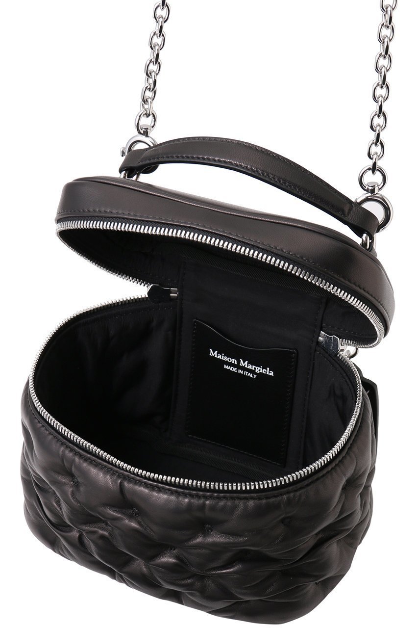 【メゾン マルジェラ/MAISON MARGIELA】の【UNISEX】グラムスラム エンブロイダリー バニティーバッグ 人気、トレンドファッション・服の通販 founy(ファニー) 　ファッション　Fashion　レディースファッション　Fashion for Women　バッグ　Bags　ユニセックス　Unisex, Genderless　おすすめ　Recommended / Our Picks　エンブロイダリー　Embroidery Design　オケージョン　Occasion Wear　キルティング　Quilted, Quilting　ジップ　Zip, Zipper　パーティ　Party, Party Style　フォルム　Silhouette, Form　人気　Popular, Best Seller　other-5|ID: prp329100004379403 ipo3291000000032783359