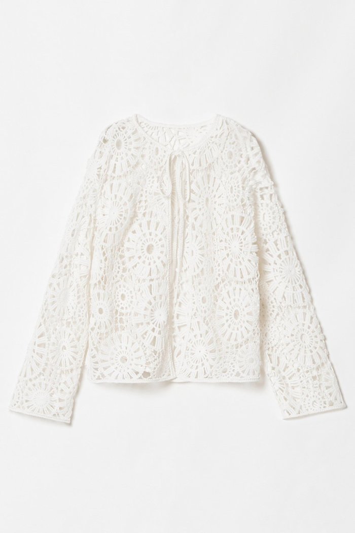 【ハウス オブ ロータス/HOUSE OF LOTUS】のサークルエンブロイダリージャケット インテリア・キッズ・メンズ・レディースファッション・服の通販 founy(ファニー) https://founy.com/ ファッション Fashion レディースファッション Fashion for Women アウター Coat / Outerwear Collection レディースジャケット・軽アウター Jackets おすすめ Recommended / Our Picks クロシェ Crochet, Knitted Lace サークル Circle, Round Design シアー Sheer, See-Through ショート Short, Short Length ジャケット Jacket, Outerwear ダウン Down, Puffer デニム Denim, Jeans Material フェミニン Feminine, Girly フロント Front, Front Design モチーフ Motif, Design Theme レース Lace, Lace Fabric ワイド Wide, Wide Fit |ID: prp329100004380626 ipo3291000000032954988