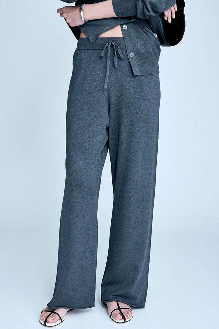 【ブリル/BRILL】のストレッチシルクニットパンツ インテリア・キッズ・メンズ・レディースファッション・服の通販 founy(ファニー) https://founy.com/ ファッション Fashion レディースファッション Fashion for Women パンツ Pants & Trousers シルク Silk, 100% Silk シンプル Simple, Minimal ストレッチ Stretch, Stretchy Fabric ラグジュアリー Luxury, Elegant リラックス Relax, Relaxed Fit エレガント 上品 Elegant 再入荷 Restock / Back in Stock |ID: prp329100004381540 ipo3291000000032910836