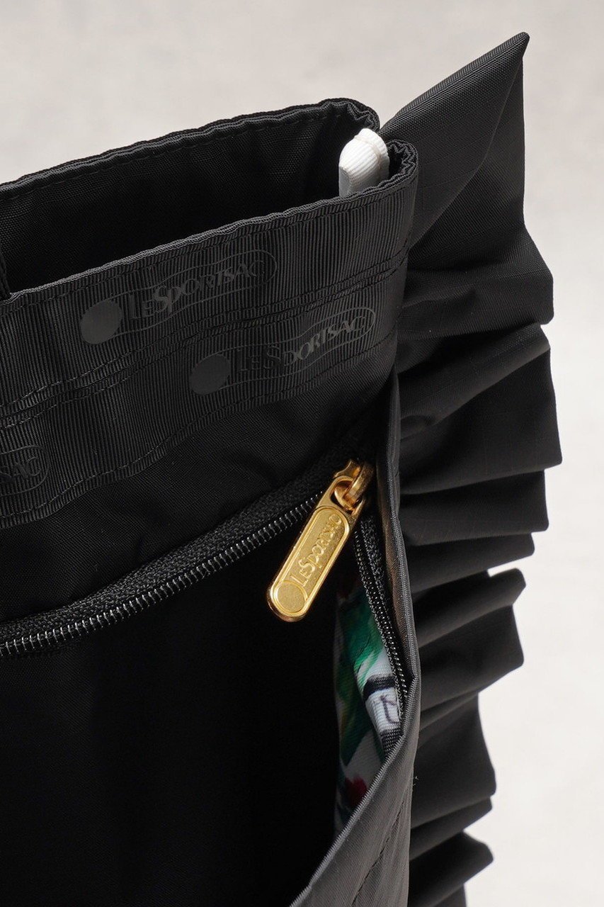 【ランバン オン ブルー/LANVIN en Bleu】のLARGE EMERALD TOTE LB トートバッグ 人気、トレンドファッション・服の通販 founy(ファニー) ファッション Fashion レディースファッション Fashion for Women バッグ Bags 軽量 Lightweight, Ultra Light ダブル Double, Double-Breasted チャーム Charm, Pendant ビーチ Beach, Seaside フェミニン Feminine, Girly フラワー Flower, Floral プリント Print, Printed Pattern モノトーン Monotone, Black and White リボン Ribbon, Bow other-6|ID: prp329100004383048 ipo3291000000032779067