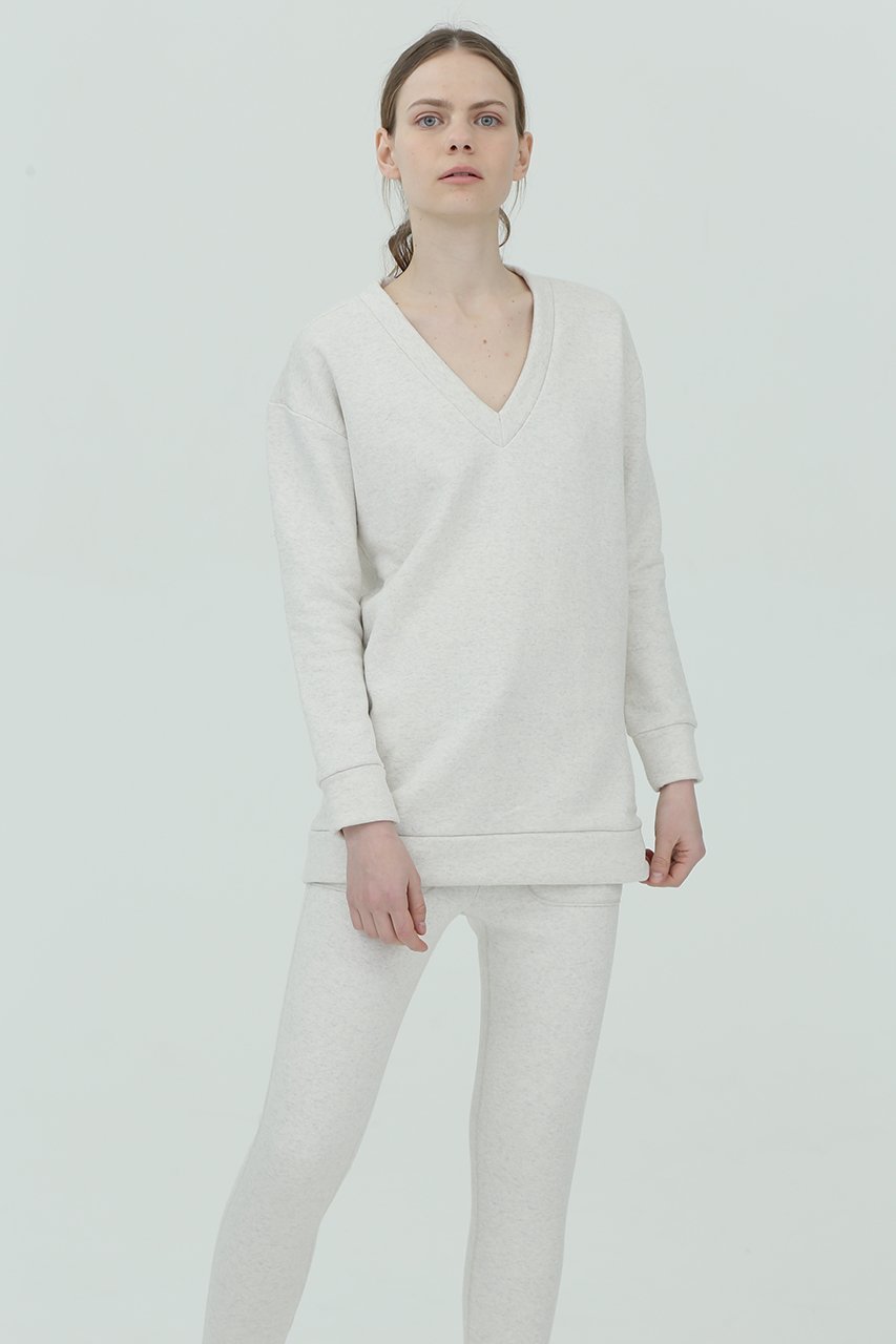 【フォーコーナーズ/+FOUR CORNERS】の綿ウール裏毛Vネックプルオーバー 人気、トレンドファッション・服の通販 founy(ファニー) 　ファッション　Fashion　レディースファッション　Fashion for Women　トップス・カットソー　Cut & Sew Tops　シャツ・ブラウス・オフィスカジュアル　Elegant Blouses & Button-Ups　ロングTシャツ・Tシャツ　Longline T-Shirts & Tees　カジュアルプルオーバー・ニットトップス　Pullovers & Knit Tops / Casual Pullovers　カットソー・ベーシックTシャツ　Cut-and-Sewn Tops / Stretch Tees & Basics　Vネックトップス　V-Neck Tops / V-Cut Neckline Shirts　スウェット / スエット　Sweatshirt, Sweatwear　スリーブ　Sleeve, Long Sleeve / Short Sleeve　ベーシック　Basic, Essential　ロング　Long, Long-Length　定番　Standard, Basic Item　A/W・秋冬　Autumn/Winter　other-6|ID: prp329100004383117 ipo3291000000035342977