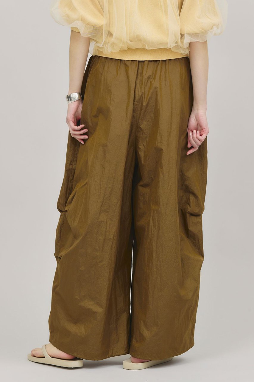 【カレンソロジー/Curensology】のナイロンジップカーゴパンツ 人気、トレンドファッション・服の通販 founy(ファニー) 　ファッション　Fashion　レディースファッション　Fashion for Women　パンツ　Pants & Trousers　カーゴパンツ　Cargo Pants, Utility Pants　タフタ　Taffeta, Structured Fabric　ドローコード　Drawcord, Drawstring Cord　ビッグ　Big, Oversized　フィット　Fit, Slim Fit　ポケット　Pocket, Pocket Detail　リラックス　Relax, Relaxed Fit　other-2|ID: prp329100004385065 ipo3291000000032904439