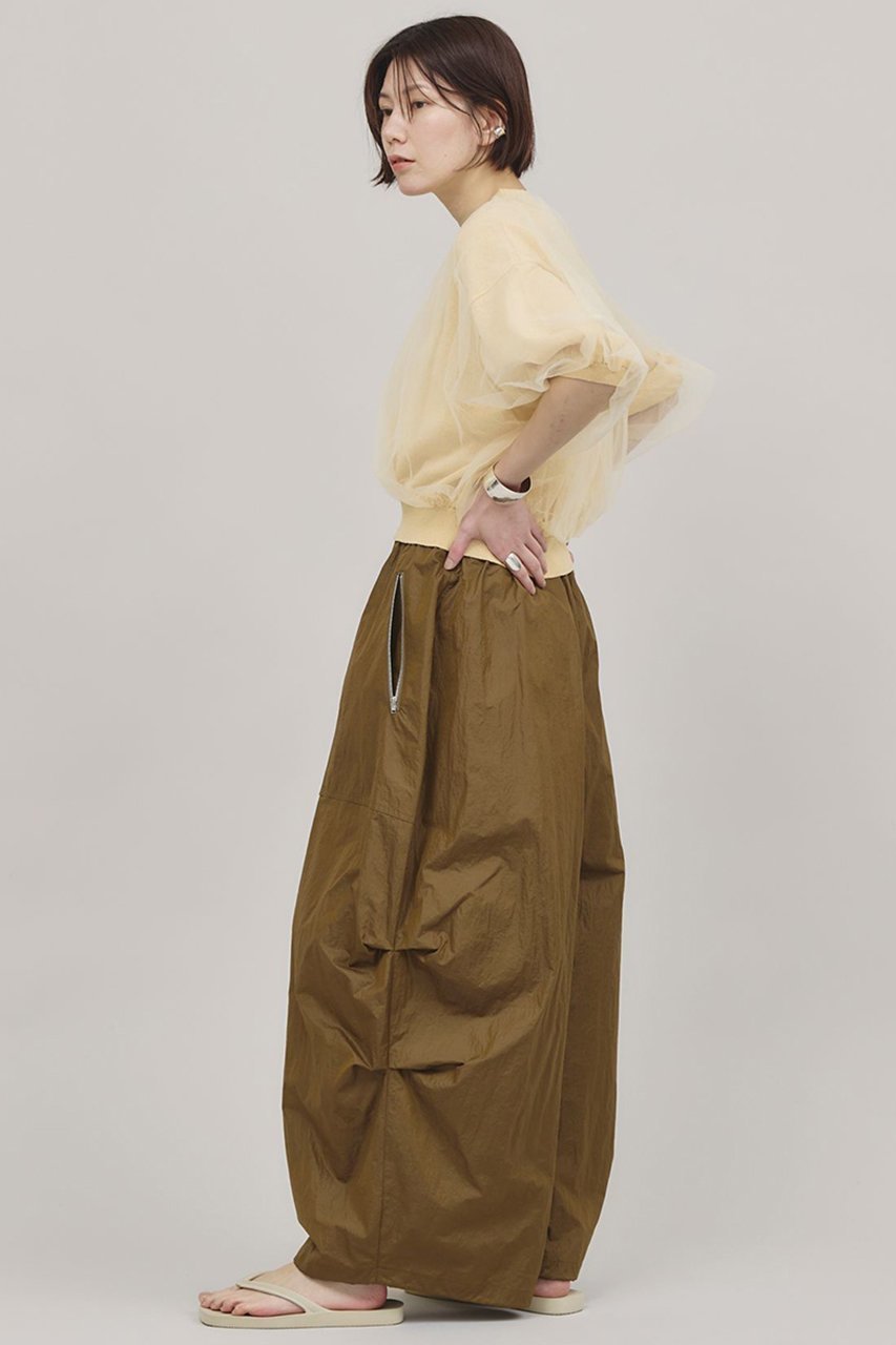 【カレンソロジー/Curensology】のナイロンジップカーゴパンツ 人気、トレンドファッション・服の通販 founy(ファニー) 　ファッション　Fashion　レディースファッション　Fashion for Women　パンツ　Pants & Trousers　カーゴパンツ　Cargo Pants, Utility Pants　タフタ　Taffeta, Structured Fabric　ドローコード　Drawcord, Drawstring Cord　ビッグ　Big, Oversized　フィット　Fit, Slim Fit　ポケット　Pocket, Pocket Detail　リラックス　Relax, Relaxed Fit　other-7|ID: prp329100004385065 ipo3291000000032904453