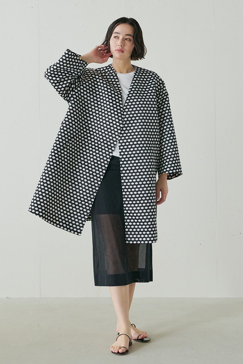 【ジェイドット/j.】のドットパターンフレアコート 人気、トレンドファッション・服の通販 founy(ファニー) 　ファッション　Fashion　レディースファッション　WOMEN　アウター　Coat Outerwear　コート　Coats　ドット　Dot　パターン　Pattern　フェミニン　Feminine　フレア　Flare　ポンチョ　Poncho　ロング　Long　女優　Actress　other-8|ID: prp329100004385068 ipo3291000000031333116