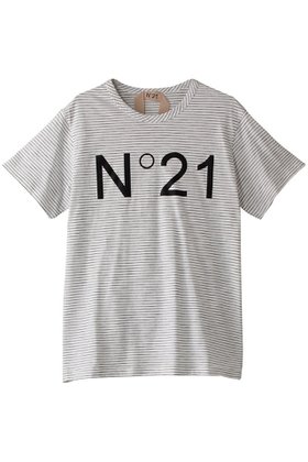 【ヌメロ ヴェントゥーノ/N°21】 ロゴボーダーTシャツ人気、トレンドファッション・服の通販 founy(ファニー) ファッション Fashion レディースファッション WOMEN トップス・カットソー Tops/Tshirt シャツ/ブラウス Shirts/Blouses ロング / Tシャツ T-Shirts カットソー Cut and Sewn ショート Short スニーカー Sneakers スリーブ Sleeve デニム Denim フェミニン Feminine ボーダー Border 定番 Standard |ID:prp329100004386415