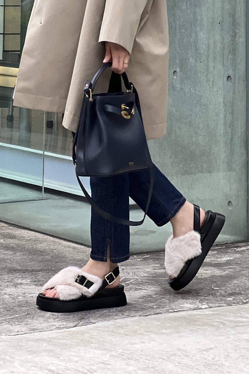 【テンパレイト/TEMPERATE】の【ELLE SHOP別注】【金子麻貴×TEMPERATE】JOSIE ファーサンダル 人気、トレンドファッション・服の通販 founy(ファニー) 　ファッション　Fashion　レディースファッション　Fashion for Women　厚底　Platform Shoes　サンダル　Sandals, Summer Shoes　シューズ　Shoes, Footwear　デニム　Denim, Jeans Material　定番　Standard, Basic Item　別注　Limited Edition, Custom Order　ラグジュアリー　Luxury, Elegant　ラバー　Rubber, Rubber Sole　おすすめ　Recommended / Our Picks　夏　Summer　other-8|ID: prp329100004388942 ipo3291000000032855913