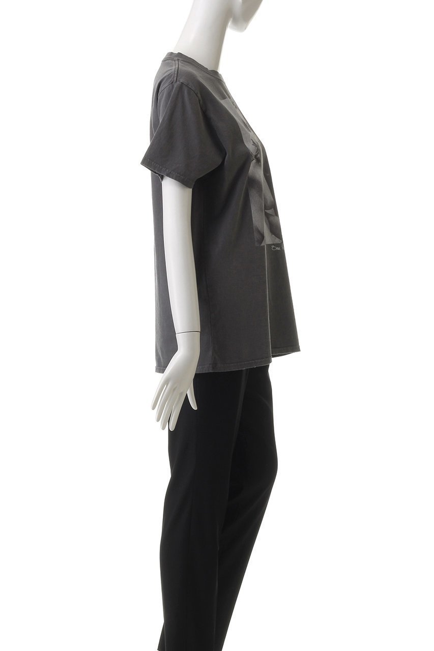 【クチュールドアダム/COUTURE D'ADAM】のSam Haskins プリントTシャツ 人気、トレンドファッション・服の通販 founy(ファニー) 　ファッション　Fashion　レディースファッション　Fashion for Women　トップス・カットソー　Cut & Sew Tops　シャツ・ブラウス・オフィスカジュアル　Elegant Blouses & Button-Ups　ロングTシャツ・Tシャツ　Longline T-Shirts & Tees　カットソー・ベーシックTシャツ　Cut-and-Sewn Tops / Stretch Tees & Basics　ショート　Short, Short Length　スリーブ　Sleeve, Long Sleeve / Short Sleeve　プリント　Print, Printed Pattern　モノトーン　Monotone, Black and White　other-3|ID: prp329100004388954 ipo3291000000032808525