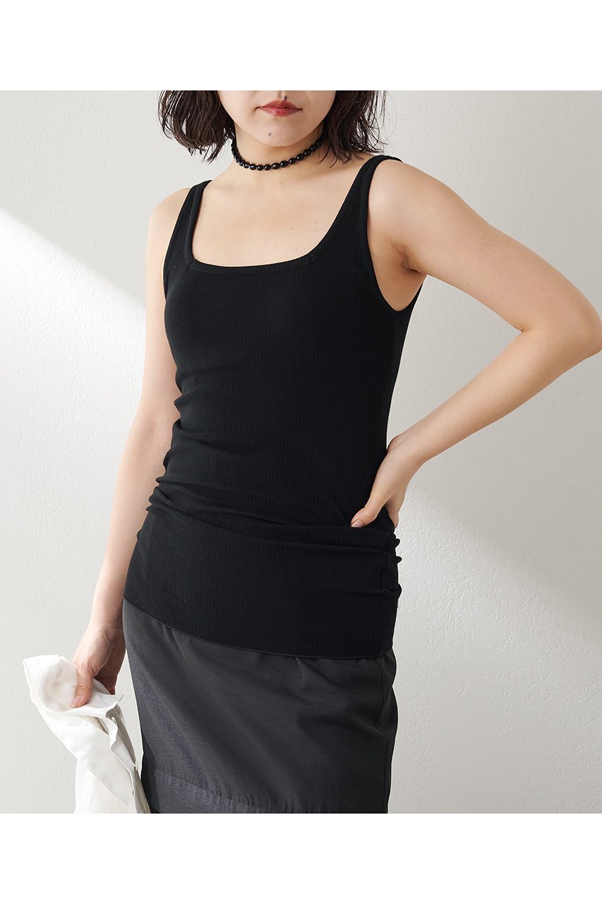 【ウィムガゼット/Whim Gazette】のカップツキRIBタンク インテリア・キッズ・メンズ・レディースファッション・服の通販 founy(ファニー) 　ファッション　Fashion　レディースファッション　Fashion for Women　トップス・カットソー　Cut & Sew Tops　キャミソール&ノースリーブ　Camisoles & Sleeveless Tops　シャツ・ブラウス・オフィスカジュアル　Elegant Blouses & Button-Ups　ロングTシャツ・Tシャツ　Longline T-Shirts & Tees　カットソー・ベーシックTシャツ　Cut-and-Sewn Tops / Stretch Tees & Basics　インナー　Innerwear　キャミソール　Camisole, Spaghetti Strap Top　スクエア　Square, Square Shape　ストレッチ　Stretch, Stretchy Fabric　タンク　Tank Top, Sleeveless Top　デコルテ　Décolleté, Neckline　フィット　Fit, Slim Fit　フロント　Front, Front Design　ランダム　Random, Irregular　エレガント 上品　Elegant　ブラック|ID: prp329100004390326 ipo3291000000032789327