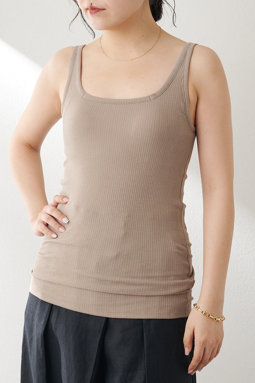 【ウィムガゼット/Whim Gazette】のカップツキRIBタンク インテリア・キッズ・メンズ・レディースファッション・服の通販 founy(ファニー) 　ファッション　Fashion　レディースファッション　Fashion for Women　トップス・カットソー　Cut & Sew Tops　キャミソール&ノースリーブ　Camisoles & Sleeveless Tops　シャツ・ブラウス・オフィスカジュアル　Elegant Blouses & Button-Ups　ロングTシャツ・Tシャツ　Longline T-Shirts & Tees　カットソー・ベーシックTシャツ　Cut-and-Sewn Tops / Stretch Tees & Basics　インナー　Innerwear　キャミソール　Camisole, Spaghetti Strap Top　スクエア　Square, Square Shape　ストレッチ　Stretch, Stretchy Fabric　タンク　Tank Top, Sleeveless Top　デコルテ　Décolleté, Neckline　フィット　Fit, Slim Fit　フロント　Front, Front Design　ランダム　Random, Irregular　エレガント 上品　Elegant　ベージュ|ID: prp329100004390326 ipo3291000000032789332