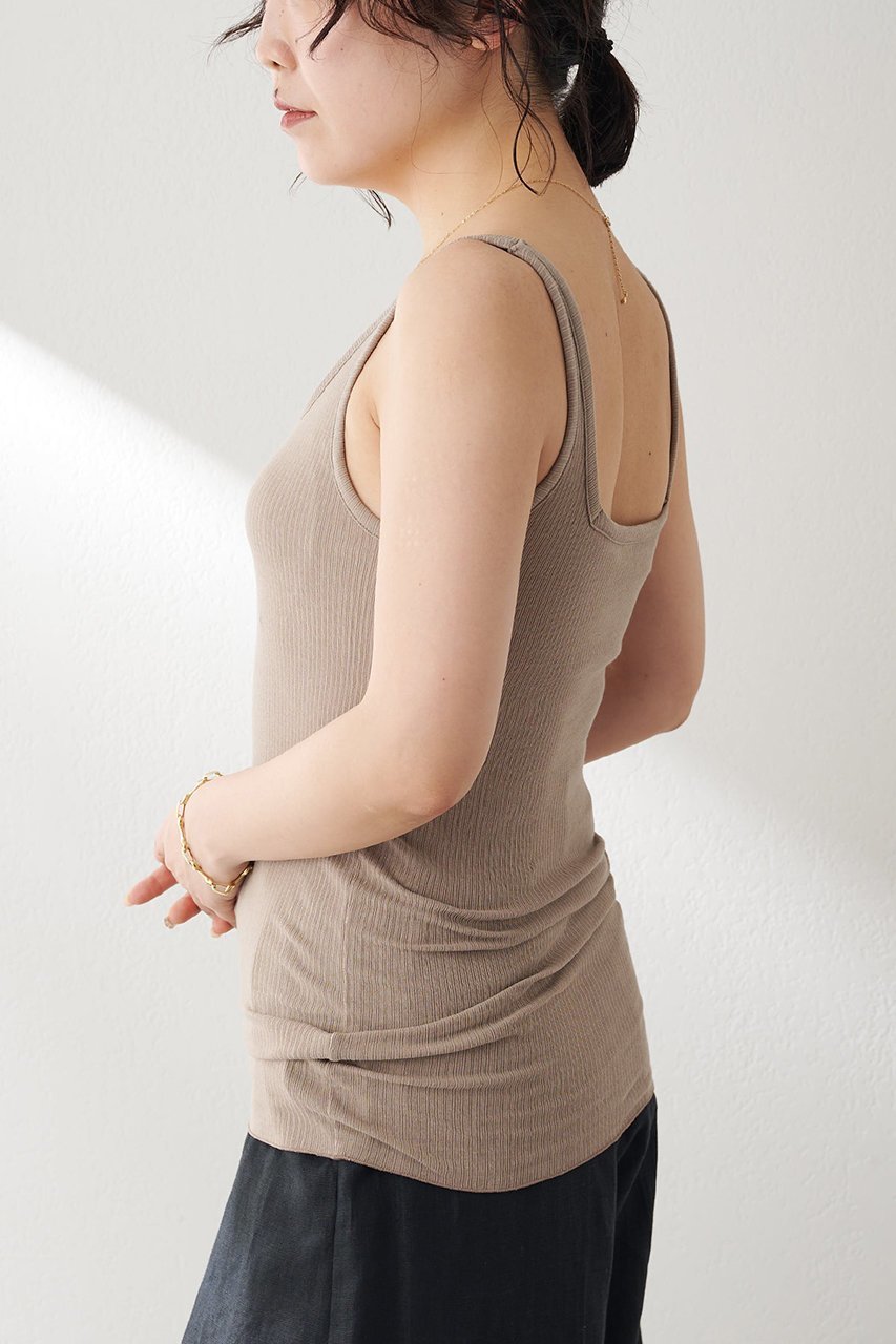 【ウィムガゼット/Whim Gazette】のカップツキRIBタンク 人気、トレンドファッション・服の通販 founy(ファニー) 　ファッション　Fashion　レディースファッション　Fashion for Women　トップス・カットソー　Cut & Sew Tops　キャミソール&ノースリーブ　Camisoles & Sleeveless Tops　シャツ・ブラウス・オフィスカジュアル　Elegant Blouses & Button-Ups　ロングTシャツ・Tシャツ　Longline T-Shirts & Tees　カットソー・ベーシックTシャツ　Cut-and-Sewn Tops / Stretch Tees & Basics　インナー　Innerwear　キャミソール　Camisole, Spaghetti Strap Top　スクエア　Square, Square Shape　ストレッチ　Stretch, Stretchy Fabric　タンク　Tank Top, Sleeveless Top　デコルテ　Décolleté, Neckline　フィット　Fit, Slim Fit　フロント　Front, Front Design　ランダム　Random, Irregular　エレガント 上品　Elegant　other-2|ID: prp329100004390326 ipo3291000000032789337
