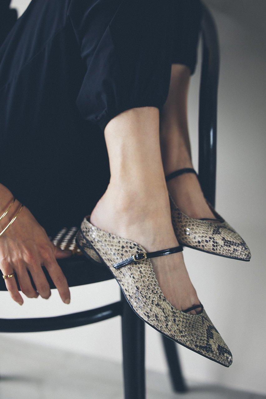 【リュニック エ モア/L'unique et moi】のChic フラットミュール 人気、トレンドファッション・服の通販 founy(ファニー) 　ファッション　Fashion　レディースファッション　Fashion for Women　シューズ　Shoes, Footwear　ソックス　Socks, Hosiery　タイツ　Tights, Legwear　デニム　Denim, Jeans Material　フェミニン　Feminine, Girly　フラット　Flat, Flat Shoes　ラップ　Wrap, Wrap Design　ロング　Long, Long-Length　エレガント 上品　Elegant　other-2|ID: prp329100004393603 ipo3291000000036692056