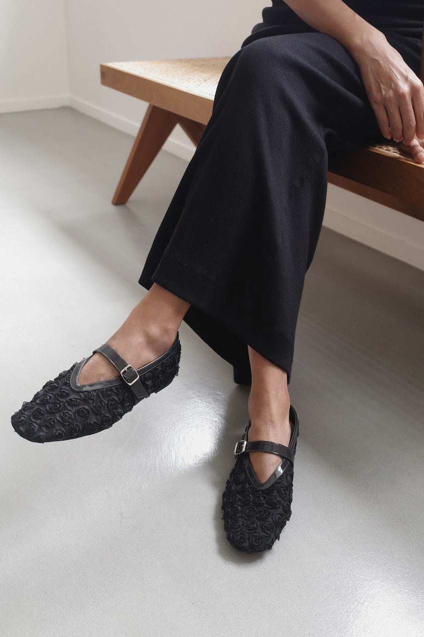【ヒューン/HEWN】のフラワーチュールメリージェーンシューズ 人気、トレンドファッション・服の通販 founy(ファニー) 　ファッション　Fashion　レディースファッション　WOMEN　エレガント 上品　Elegant　シューズ　Shoes　チュール　Tulle　フラット　Flat　フラワー　Flower　モチーフ　Motif　ラップ　Wrap　other-2|ID: prp329100004393618 ipo3291000000031270227