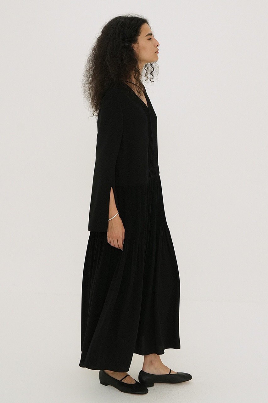 【クラネ/CLANE】のSLANT PINTUCK LOOSE ONEPIECE/ワンピース 人気、トレンドファッション・服の通販 founy(ファニー) 　ファッション　Fashion　レディースファッション　Fashion for Women　ワンピース　Dresses　チュニック　Tunic Tops & Dresses　おすすめ　Recommended / Our Picks　チュニック　Tunic, Long Top　デコルテ　Décolleté, Neckline　プリーツ　Pleats, Pleated　ロング　Long, Long-Length　other-7|ID: prp329100004393648 ipo3291000000032878027