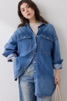 【ウィムガゼット/Whim Gazette】のDENIMシャツワンピース 人気、トレンドファッション・服の通販 founy(ファニー) ファッション Fashion レディースファッション Fashion for Women ワンピース Dresses シャツワンピース / 1枚で着映えコーデ Shirt Dresses トップス・カットソー Cut & Sew Tops グラデーション Gradient, Ombre スリーブ Sleeve, Long Sleeve / Short Sleeve デニム Denim, Jeans Material フラップ Flap, Flap Pocket ポケット Pocket, Pocket Detail ロング Long, Long-Length 定番 Standard, Basic Item |ID:prp329100004394969