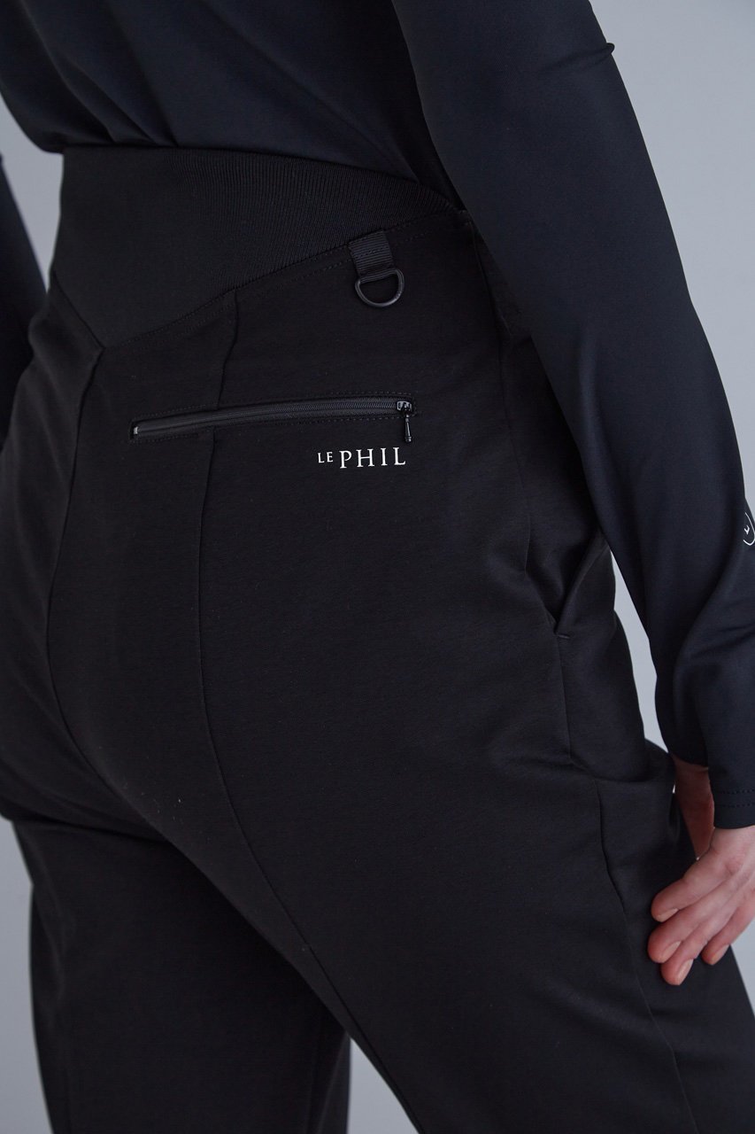 【ル フィル/LE PHIL】の【LE PHIL SPORTS】ハイストレッチセンタースリットパンツ 人気、トレンドファッション・服の通販 founy(ファニー) ファッション Fashion レディースファッション Fashion for Women パンツ Pants & Trousers スポーツウェア Functional & Stylish Sportswear スポーツ パンツ Workout Pants / Training Shorts / Joggers スリット Slit, Slit Detail パターン Pattern, Design Print フィット Fit, Slim Fit フレア Flare, Flared フロント Front, Front Design ポケット Pocket, Pocket Detail other-3|ID: prp329100004397929 ipo3291000000032901536