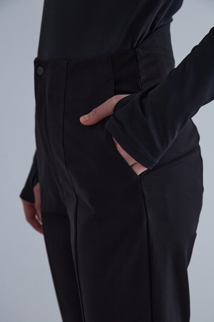 【ル フィル/LE PHIL】の【LE PHIL SPORTS】ハイストレッチセンタースリットパンツ 人気、トレンドファッション・服の通販 founy(ファニー) 　ファッション　Fashion　レディースファッション　Fashion for Women　パンツ　Pants & Trousers　スポーツウェア　Functional & Stylish Sportswear　スポーツ パンツ　Workout Pants / Training Shorts / Joggers　スリット　Slit, Slit Detail　パターン　Pattern, Design Print　フィット　Fit, Slim Fit　フレア　Flare, Flared　フロント　Front, Front Design　ポケット　Pocket, Pocket Detail　other-2|ID: prp329100004397929 ipo3291000000036466844