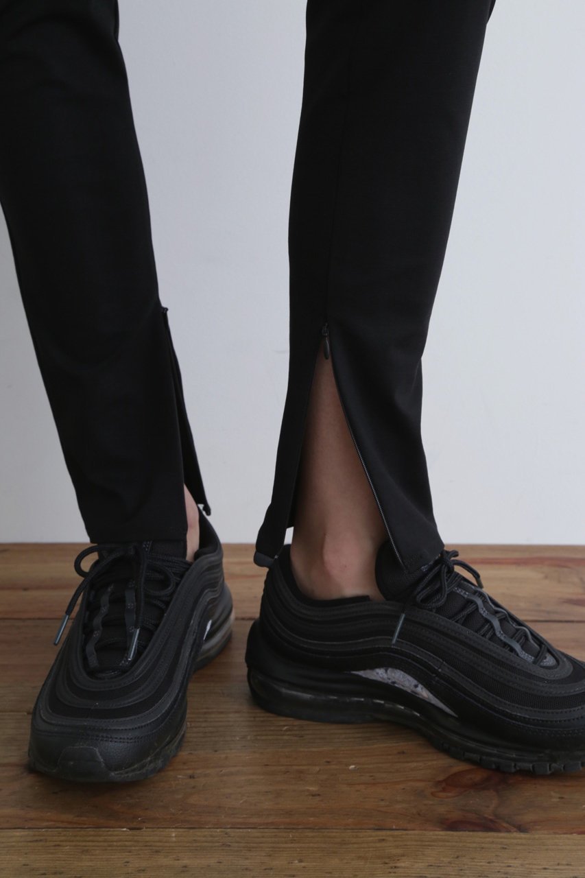 【ル フィル/LE PHIL】の《LE PHIL SPORTS》ハイストレッチレギパンポケット付 人気、トレンドファッション・服の通販 founy(ファニー) 　ファッション　Fashion　レディースファッション　WOMEN　パンツ　Pants　ジャージー　Jersey　ストレッチ　Stretch　スリット　Slit　ポケット　Pocket　再入荷　Restock/Back In Stock/Re Arrival　other-5|ID: prp329100004397930 ipo3291000000031331248