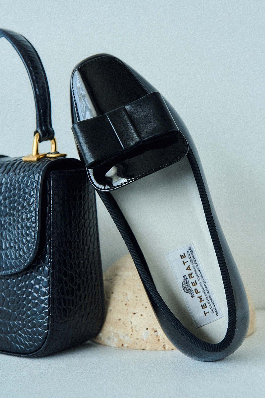 【テンパレイト/TEMPERATE】のAUDREY フラットベルトリボン スリッポン(レイン対応) 人気、トレンドファッション・服の通販 founy(ファニー) 　ファッション　Fashion　レディースファッション　Fashion for Women　ベルト&ウエストマーク　Belts & Waist Accessories　2024年　2024　2024春夏・S/S　Spring/Summer 2024 SS24　クラシカル　Classical, Vintage-Inspired　シューズ　Shoes, Footwear　スリッポン　Slip-On, Loafer　パーティ　Party, Party Style　ラバー　Rubber, Rubber Sole　レイン　Rain, Rainproof　ビジネス 仕事 通勤　Business / Work / Commuting　再入荷　Restock / Back in Stock　抗菌　Antibacterial, Bacteria-Resistant　other-2|ID: prp329100004406013 ipo3291000000036697056