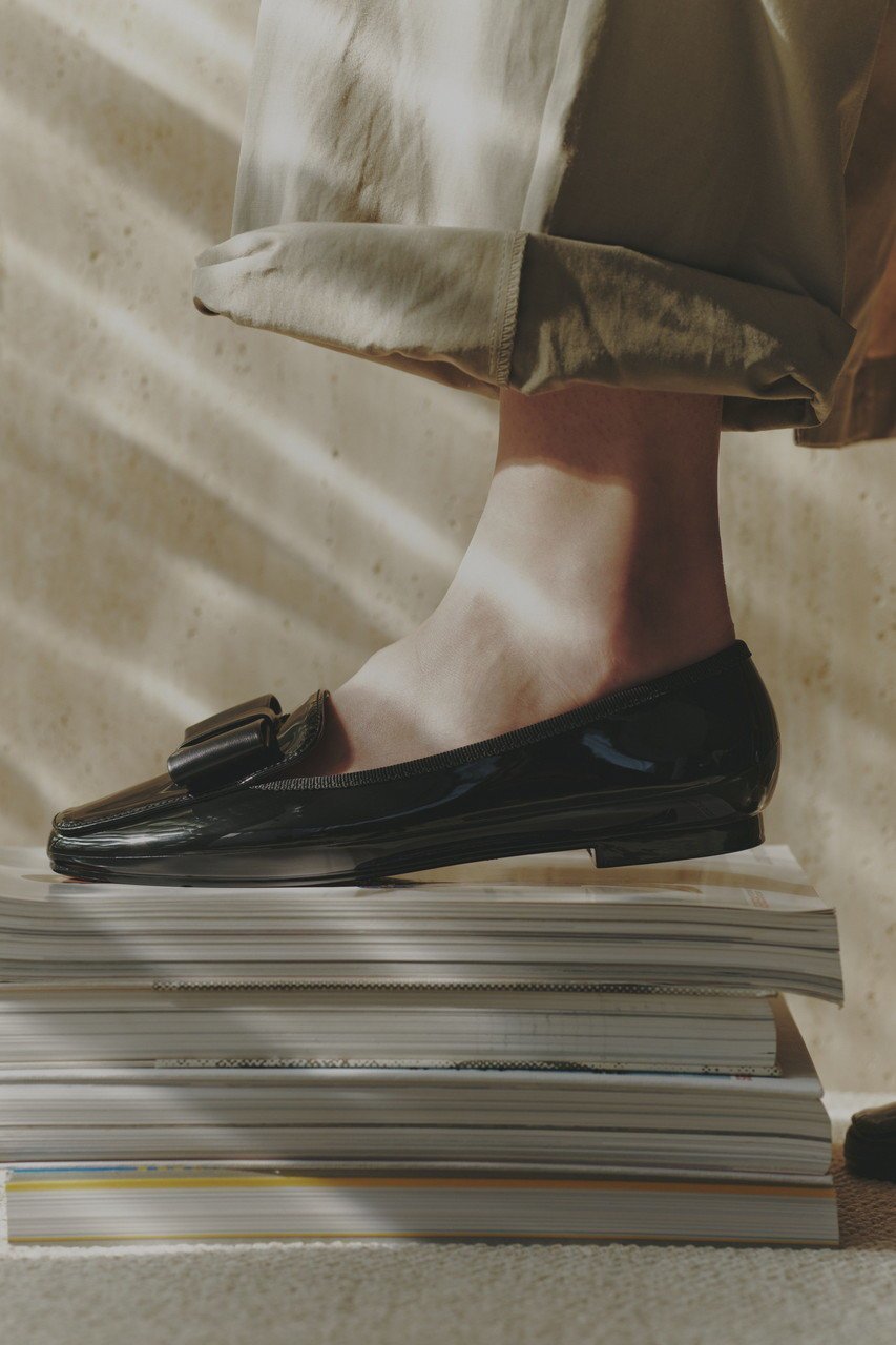 【テンパレイト/TEMPERATE】のAUDREY フラットベルトリボン スリッポン(レイン対応) 人気、トレンドファッション・服の通販 founy(ファニー) 　ファッション　Fashion　レディースファッション　Fashion for Women　ベルト&ウエストマーク　Belts & Waist Accessories　2024年　2024　2024春夏・S/S　Spring/Summer 2024 SS24　クラシカル　Classical, Vintage-Inspired　シューズ　Shoes, Footwear　スリッポン　Slip-On, Loafer　パーティ　Party, Party Style　ラバー　Rubber, Rubber Sole　レイン　Rain, Rainproof　ビジネス 仕事 通勤　Business / Work / Commuting　再入荷　Restock / Back in Stock　抗菌　Antibacterial, Bacteria-Resistant　other-7|ID: prp329100004406013 ipo3291000000036697066