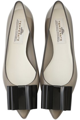 【テンパレイト/TEMPERATE】のSIMA リボン ポインテッドパンプス(レイン対応) 人気、トレンドファッション・服の通販 founy(ファニー) ファッション Fashion レディースファッション Fashion for Women インソール Shoe Insole シューズ Shoes, Footwear フラット Flat, Flat Shoes ボトム Bottoms, Lower Wear ラバー Rubber, Rubber Sole リボン Ribbon, Bow レイン Rain, Rainproof |ID:prp329100004406017