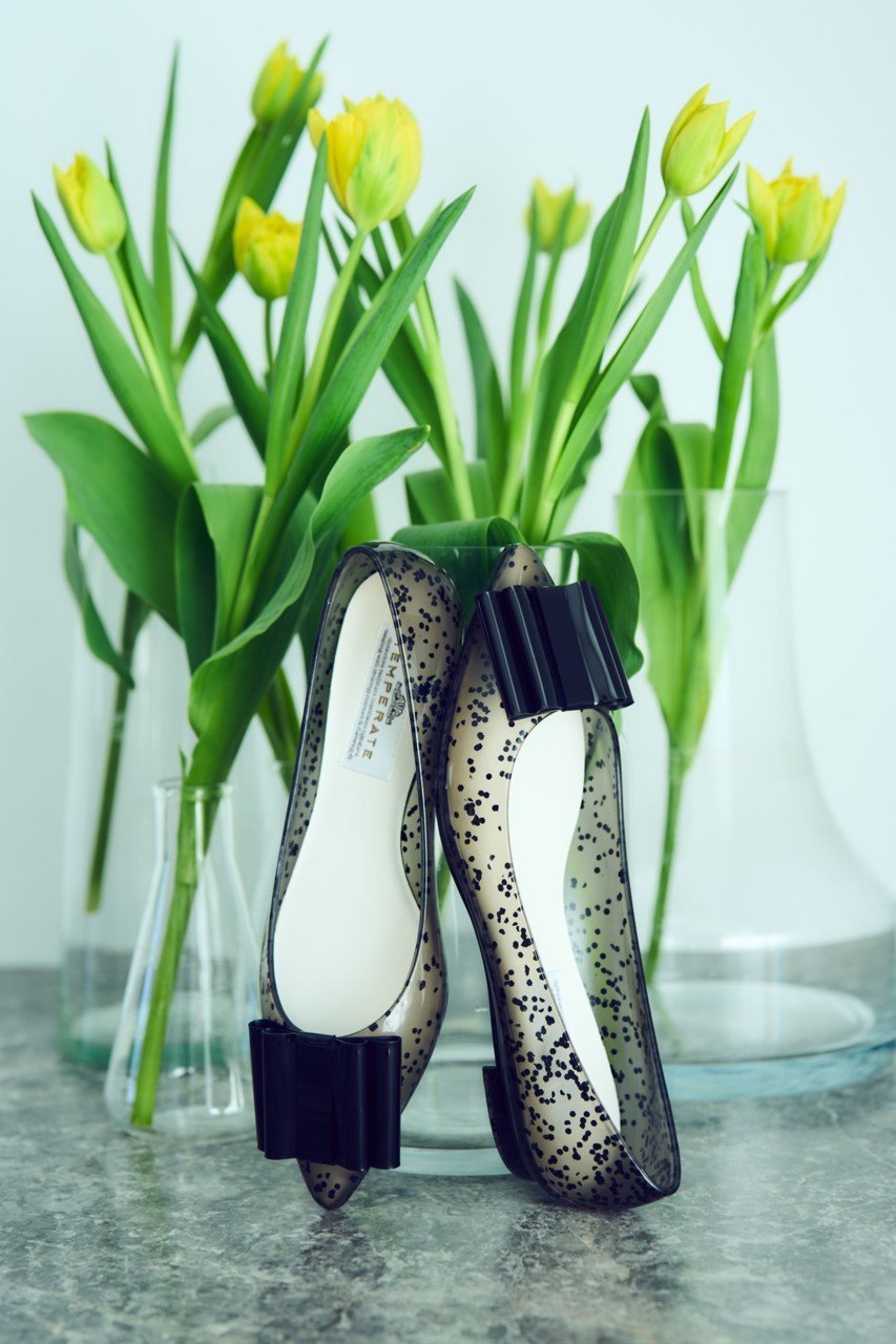 【テンパレイト/TEMPERATE】のSIMA リボン ポインテッドパンプス(レイン対応) 人気、トレンドファッション・服の通販 founy(ファニー) 　ファッション　Fashion　レディースファッション　Fashion for Women　インソール　Shoe Insole　シューズ　Shoes, Footwear　フラット　Flat, Flat Shoes　ボトム　Bottoms, Lower Wear　ラバー　Rubber, Rubber Sole　リボン　Ribbon, Bow　レイン　Rain, Rainproof　再入荷　Restock / Back in Stock　other-2|ID: prp329100004406017 ipo3291000000036772613