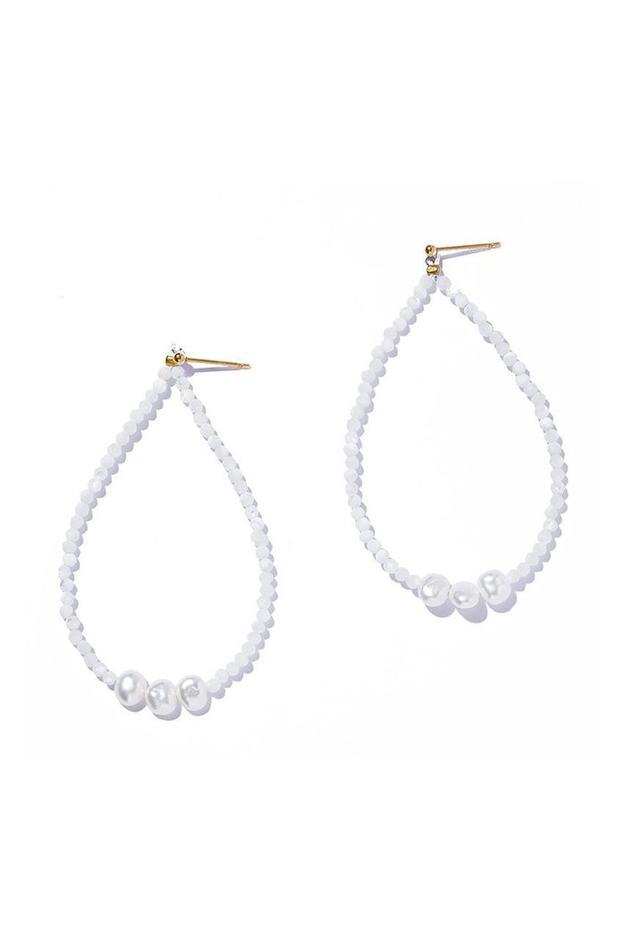 【ルボンボン/les bonbon】のpearl oval ピアス インテリア・キッズ・メンズ・レディースファッション・服の通販 founy(ファニー) https://founy.com/ ファッション Fashion レディースファッション Fashion for Women ジュエリー Jewelry ファッションリング Fashion Rings イヤリング・フープ・ドロップタイプ Hoop, Drop & Clip Earrings イヤリング Earrings エレガント 上品 Elegant グラデーション Gradient, Ombre パール Pearl, Pearl Accent |ID: prp329100004406126 ipo3291000000030777484
