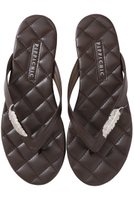 【ピッピシック/Pippichic】の【ELLE SHOP限定】CHIC CHIC FEATHER トングサンダル 人気、トレンドファッション・服の通販 founy(ファニー) ファッション Fashion レディースファッション Fashion for Women インソール Shoe Insole エレガント 上品 Elegant キルティング Quilted, Quilting サンダル Sandals, Summer Shoes シルバー Silver, Metallic Silver ビーチ Beach, Seaside フェザー Feather, Feather Detail モチーフ Motif, Design Theme リゾート Resort, Vacation Style |ID:prp329100004410784