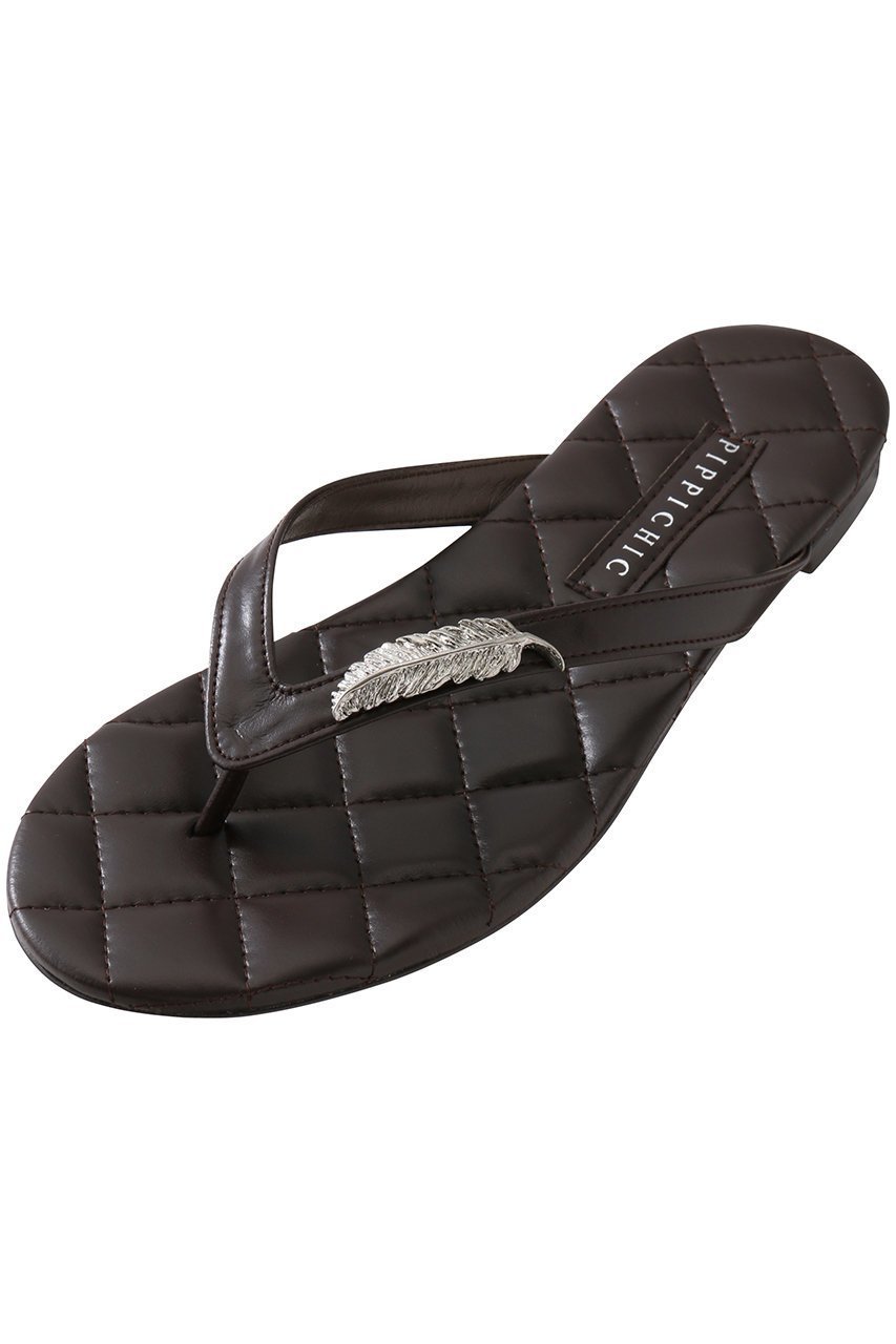 【ピッピシック/Pippichic】の【ELLE SHOP限定】CHIC CHIC FEATHER トングサンダル 人気、トレンドファッション・服の通販 founy(ファニー) 　ファッション　Fashion　レディースファッション　Fashion for Women　インソール　Shoe Insole　エレガント 上品　Elegant　キルティング　Quilted, Quilting　サンダル　Sandals, Summer Shoes　シルバー　Silver, Metallic Silver　ビーチ　Beach, Seaside　フェザー　Feather, Feather Detail　モチーフ　Motif, Design Theme　リゾート　Resort, Vacation Style　other-5|ID: prp329100004410784 ipo3291000000034953020