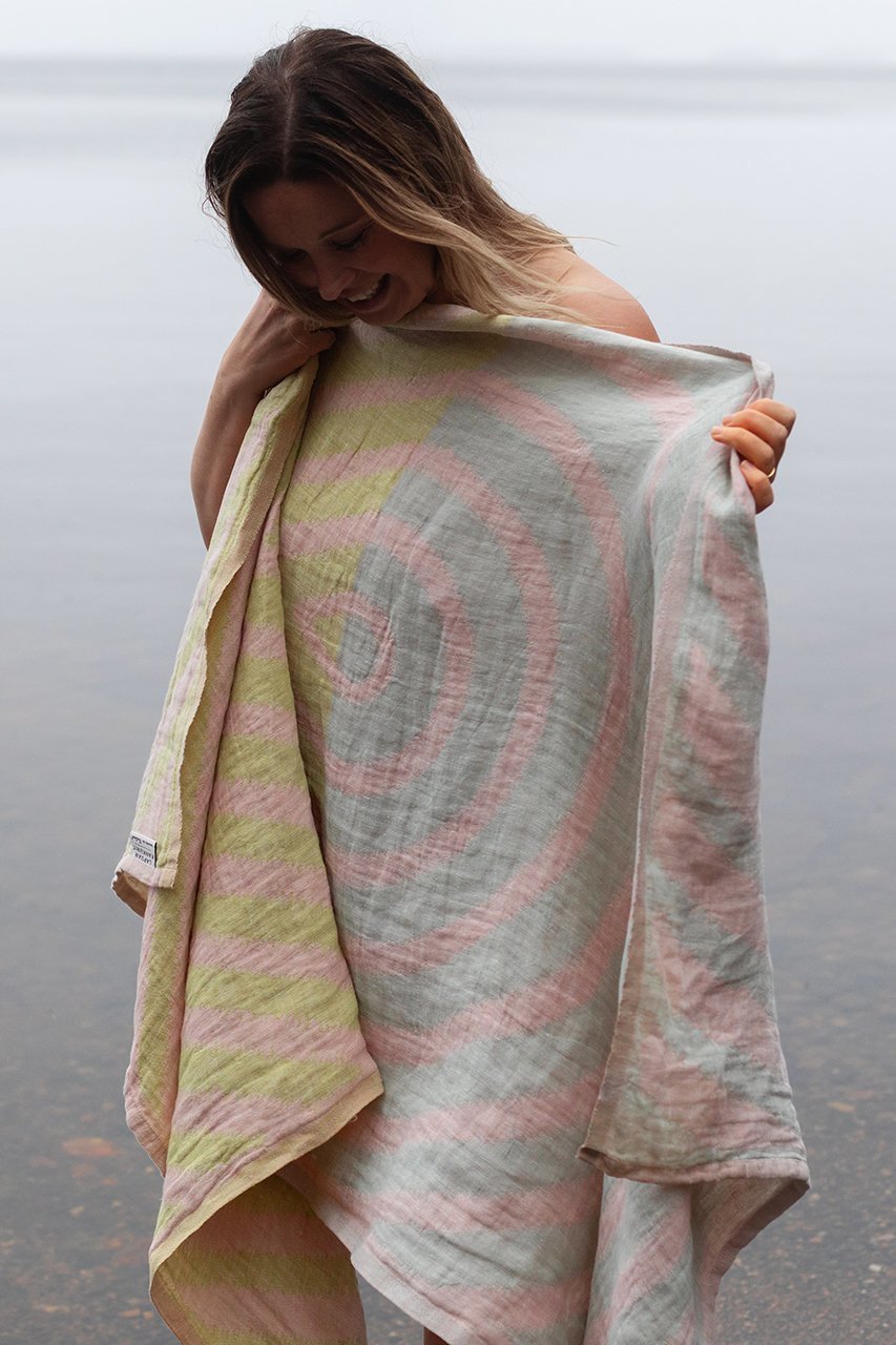 【ラプアン カンクリ/LAPUAN KANKURIT / GOODS】のMETSALAMPI マルチユース タオル 95x180cm 人気、トレンドファッション・服の通販 founy(ファニー) 　春　Spring　タオル　Towel, Bath Towel　テーブル　Table, Dining Table　ビーチ　Beach, Seaside　ブランケット　Blanket, Throw Blanket　リネン　Linen, Linen Fabric　S/S・春夏　SS, Spring/Summer, Warm Season　おすすめ　Recommended / Our Picks　夏　Summer　other-2|ID: prp329100004410816 ipo3291000000036177833