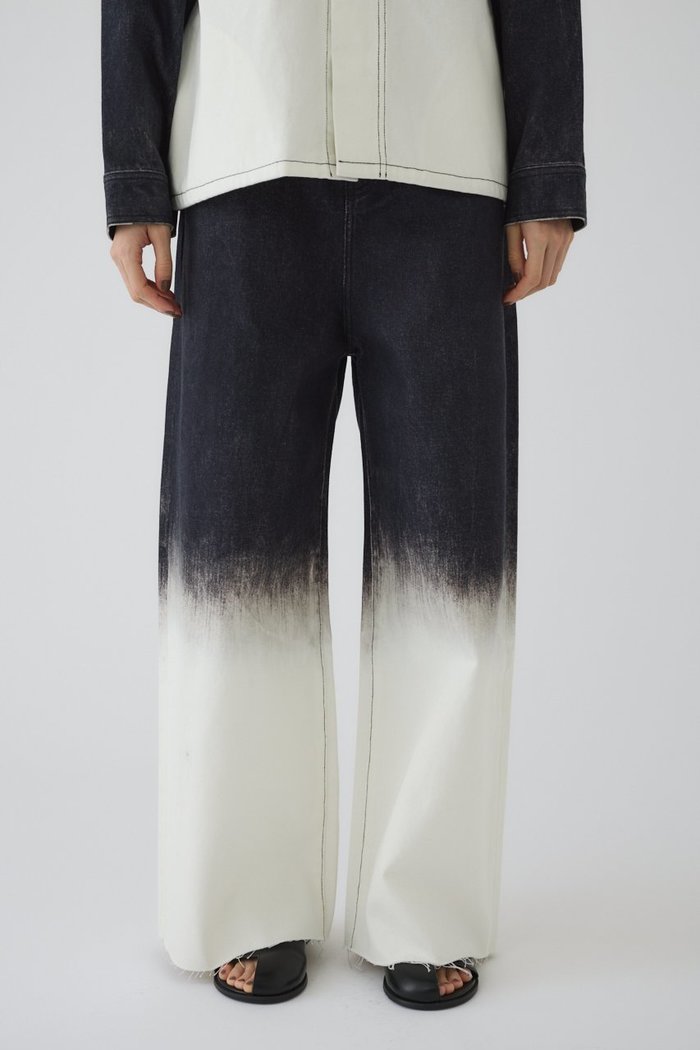 【リムアーク/RIM.ARK】のGradation denim PT/パンツ インテリア・キッズ・メンズ・レディースファッション・服の通販 founy(ファニー) https://founy.com/ ファッション Fashion レディースファッション Fashion for Women パンツ Pants & Trousers デニムパンツ・ジーンズ・美脚デニム Denim Jeans & Pants グラデーション Gradient, Ombre セットアップ Set-Up, Coordinated Outfit デニム Denim, Jeans Material プリント Print, Printed Pattern ワイド Wide, Wide Fit |ID: prp329100004417162 ipo3291000000036907589