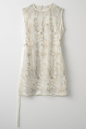 【ミューラル/MURRAL】のSeem flower lace スリーブレス トップス 人気、トレンドファッション・服の通販 founy(ファニー) ファッション Fashion レディースファッション WOMEN トップス・カットソー Tops/Tshirt キャミソール / ノースリーブ No Sleeves シャツ/ブラウス Shirts/Blouses インナー Inner キャミソール Camisole スリーブ Sleeve ノースリーブ No Sleeve 手描き Hand Drawn NEW・新作・新着・新入荷 New Arrivals |ID:prp329100004418870