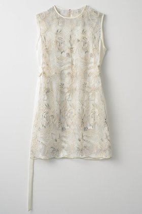 【ミューラル/MURRAL】のSeem flower lace スリーブレス トップス 人気、トレンドファッション・服の通販 founy(ファニー) ファッション Fashion レディースファッション Fashion for Women トップス・カットソー Cut & Sew Tops キャミソール&ノースリーブ Camisoles & Sleeveless Tops シャツ・ブラウス・オフィスカジュアル Elegant Blouses & Button-Ups インナー Innerwear キャミソール Camisole, Spaghetti Strap Top スリーブ Sleeve, Long Sleeve / Short Sleeve ノースリーブ Sleeveless, No-Sleeve 手描き Hand-Drawn, Illustrated |ID:prp329100004418870