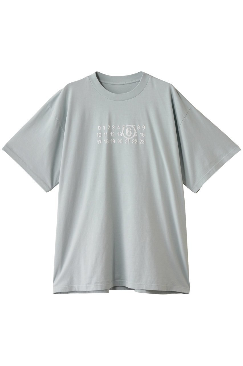 【エムエム6 メゾン マルタン マルジェラ/MM6 Maison Martin Margiela】のナンバリング ロゴ プリント Tシャツ インテリア・キッズ・メンズ・レディースファッション・服の通販 founy(ファニー) 　ファッション　Fashion　レディースファッション　WOMEN　トップス・カットソー　Tops/Tshirt　シャツ/ブラウス　Shirts/Blouses　ロング / Tシャツ　T-Shirts　カットソー　Cut and Sewn　ショート　Short　シンプル　Simple　スリーブ　Sleeve　ビッグ　Big　フロント　Front　プリント　Print　モノトーン　Monotone　ブルーグレー|ID: prp329100004418921 ipo3291000000030963850