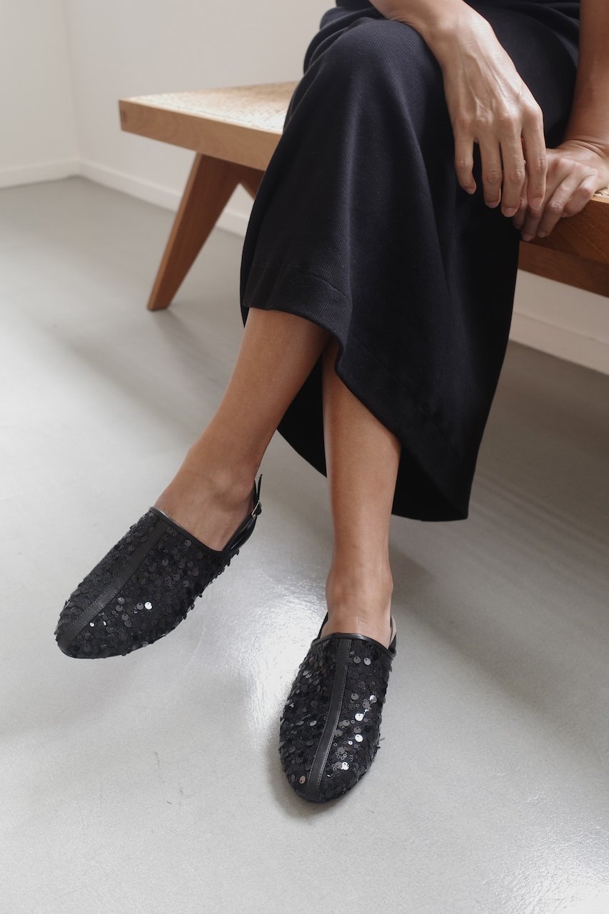 【ヒューン/HEWN】のスパンコールチュールスリングバックシューズ 人気、トレンドファッション・服の通販 founy(ファニー) ファッション Fashion レディースファッション Fashion for Women バッグ Bags シャイニー Shiny, Glossy Finish シューズ Shoes, Footwear スパンコール Sequins, Sequin Embellishment センター Center, Center Line ソックス Socks, Hosiery タイツ Tights, Legwear フラット Flat, Flat Shoes ラグジュアリー Luxury, Elegant リュクス Luxury, Elegant, High-End, Chic other-2|ID: prp329100004420336 ipo3291000000036185692