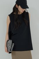 【ガリャルダガランテ/GALLARDAGALANTE】のショルダータックノースリ 人気、トレンドファッション・服の通販 founy(ファニー) ファッション Fashion レディースファッション Fashion for Women トップス・カットソー Cut & Sew Tops キャミソール&ノースリーブ Camisoles & Sleeveless Tops シャツ・ブラウス・オフィスカジュアル Elegant Blouses & Button-Ups おすすめ Recommended / Our Picks とろみ Fluid, Flowy Fabric シンプル Simple, Minimal セットアップ Set-Up, Coordinated Outfit ノースリーブ Sleeveless, No-Sleeve フレア Flare, Flared 再入荷 Restock / Back in Stock 楽ちん Easy Fit, Comfortable |ID:prp329100004421961