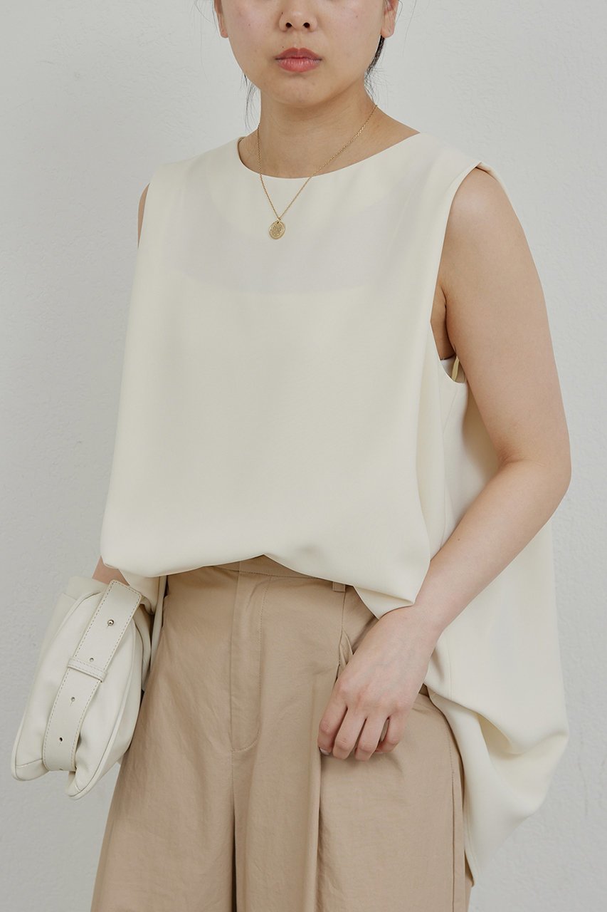 【ガリャルダガランテ/GALLARDAGALANTE】のショルダータックノースリ 人気、トレンドファッション・服の通販 founy(ファニー) 　ファッション　Fashion　レディースファッション　Fashion for Women　トップス・カットソー　Cut & Sew Tops　キャミソール&ノースリーブ　Camisoles & Sleeveless Tops　シャツ・ブラウス・オフィスカジュアル　Elegant Blouses & Button-Ups　おすすめ　Recommended / Our Picks　とろみ　Fluid, Flowy Fabric　シンプル　Simple, Minimal　セットアップ　Set-Up, Coordinated Outfit　ノースリーブ　Sleeveless, No-Sleeve　フレア　Flare, Flared　楽ちん　Easy Fit, Comfortable　other-5|ID: prp329100004421961 ipo3291000000032837887