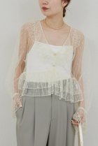 【ガリャルダガランテ/GALLARDAGALANTE】のチュールエンブロイダリーボレロ 人気、トレンドファッション・服の通販 founy(ファニー) ファッション Fashion レディースファッション Fashion for Women アウター Coat / Outerwear Collection ボレロ・ショート丈ジャケット / ドレス羽織りに Boleros & Short Jackets トップス・カットソー Cut & Sew Tops シャツ・ブラウス・オフィスカジュアル Elegant Blouses & Button-Ups おすすめ Recommended / Our Picks エレガント 上品 Elegant エンブロイダリー Embroidery Design オケージョン Occasion Wear スリーブ Sleeve, Long Sleeve / Short Sleeve デニム Denim, Jeans Material ヘムライン Hemline, Bottom Cut ボトム Bottoms, Lower Wear レトロ Retro, Vintage Style ロング Long, Long-Length thumbnail オフホワイト|ID: prp329100004421963 ipo3291000000032841791
