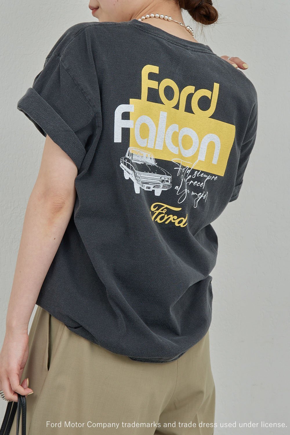 【ガリャルダガランテ/GALLARDAGALANTE】のFORD Tシャツ② インテリア・キッズ・メンズ・レディースファッション・服の通販 founy(ファニー) 　ファッション　Fashion　レディースファッション　WOMEN　トップス・カットソー　Tops/Tshirt　シャツ/ブラウス　Shirts/Blouses　ロング / Tシャツ　T-Shirts　カットソー　Cut and Sewn　ショート　Short　スリーブ　Sleeve　トレンド　Trend　フロント　Front　プリント　Print　NEW・新作・新着・新入荷　New Arrivals　チャコールグレー|ID: prp329100004421966 ipo3291000000030879132