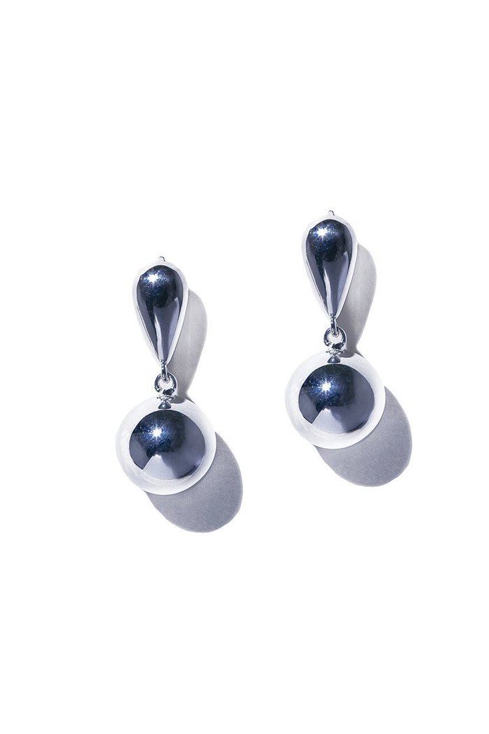 【クイップ クエイント/quip queint】のbowling bead ピアス インテリア・キッズ・メンズ・レディースファッション・服の通販 founy(ファニー) https://founy.com/ ファッション Fashion レディースファッション Fashion for Women ジュエリー Jewelry ファッションリング Fashion Rings イヤリング・フープ・ドロップタイプ Hoop, Drop & Clip Earrings おすすめ Recommended / Our Picks イヤリング Earrings クール Cool, Chic シルバー Silver, Metallic Silver シンプル Simple, Minimal ジャケット Jacket, Outerwear デコルテ Décolleté, Neckline モダン Modern, Contemporary |ID: prp329100004422001 ipo3291000000036144448