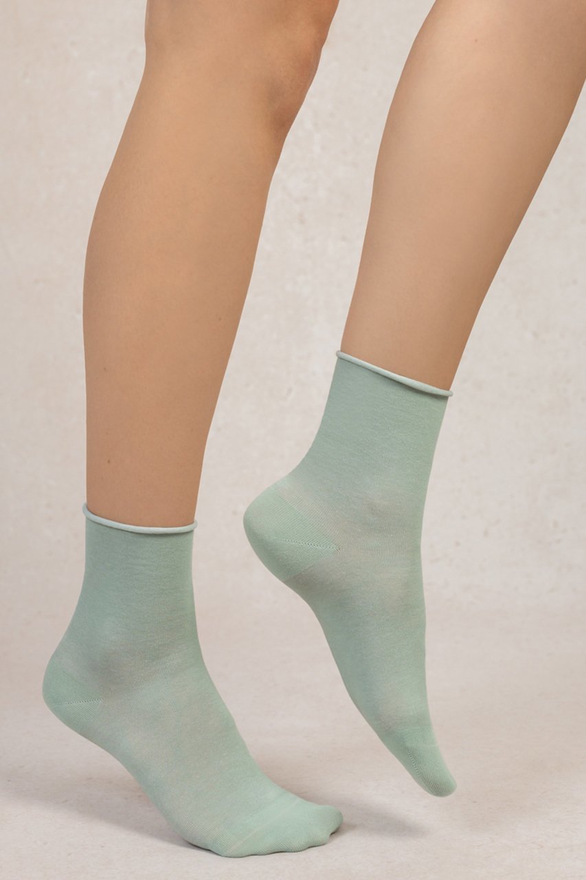 【ブルーフォレ/BLEUFORET】の6593 ソリッドカラー ベルベットコットンアンクルソックス インテリア・キッズ・メンズ・レディースファッション・服の通販 founy(ファニー) 　ファッション　Fashion　レディースファッション　WOMEN　ソックス　Socks　レッグウェア　Legwear　エレガント 上品　Elegant　ショート　Short　ソックス　Socks　ベルベット　Velvet　ダークグリーン|ID: prp329100004422014 ipo3291000000030879264