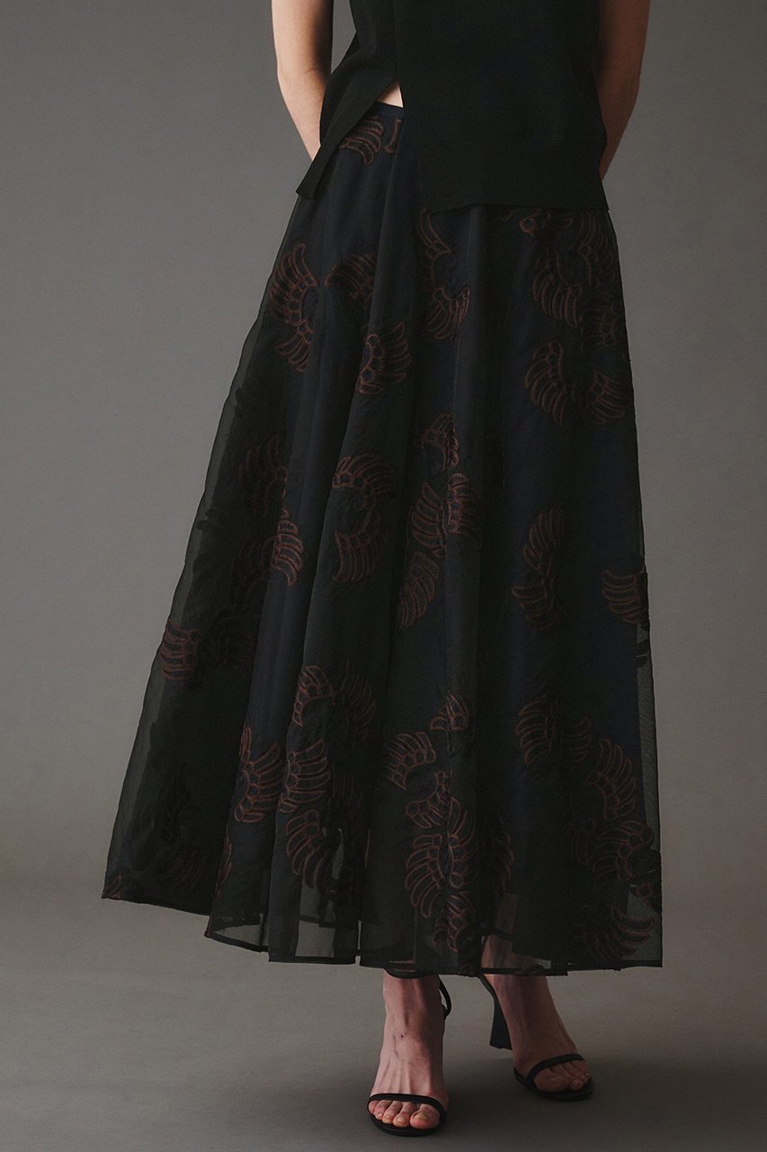 【オブリオ/AUBRIOT】のオーガンザフレアスカート 人気、トレンドファッション・服の通販 founy(ファニー) 　ファッション　Fashion　レディースファッション　Fashion for Women　スカート　Skirts　Aライン・フレアスカート　A-Line & Flared Skirts　ロングスカート　Long Skirts / Maxi & Midi Skirts　インド　Indian Textile　エレガント 上品　Elegant　オリエンタル　Oriental Pattern　オーガンジー　Organza Fabric　ハンド　Hand, Handmade　フェザー　Feather, Feather Detail　フレア　Flare, Flared　モチーフ　Motif, Design Theme　ラグジュアリー　Luxury, Elegant　ロング　Long, Long-Length　other-8|ID: prp329100004423927 ipo3291000000035813363