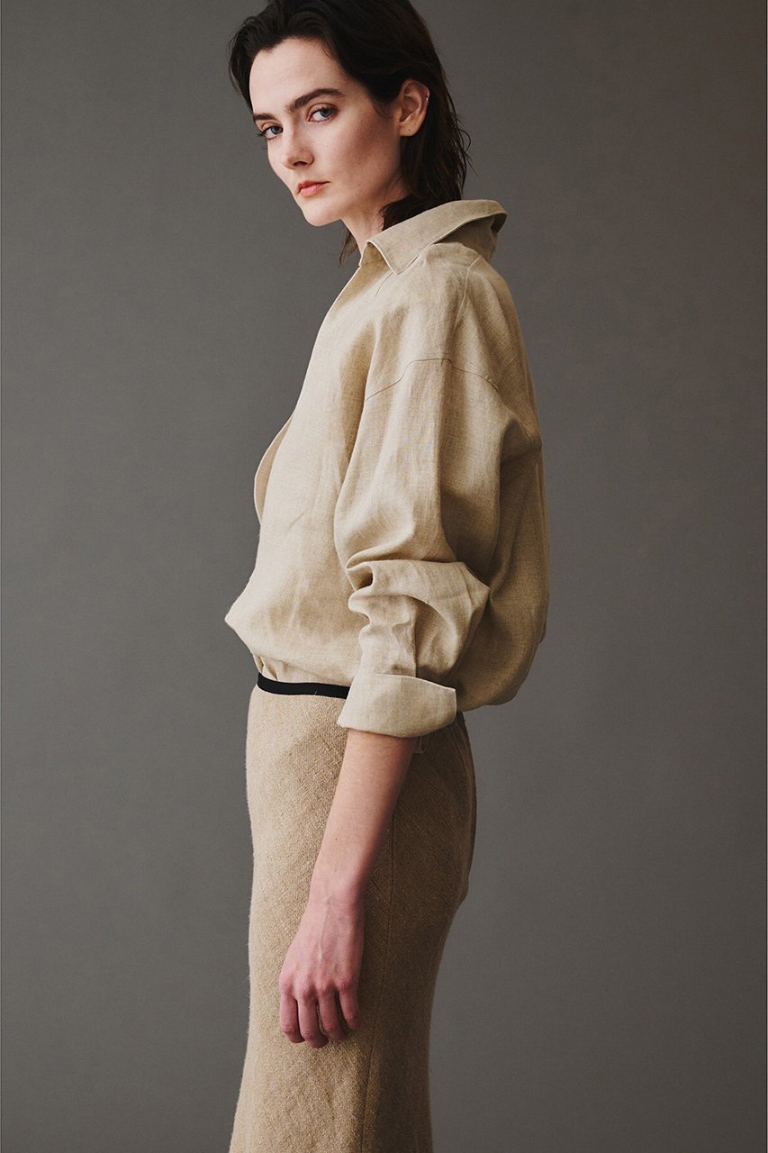 【オブリオ/AUBRIOT】のリネン深Vネック プルオーバーシャツ 人気、トレンドファッション・服の通販 founy(ファニー) 　ファッション　Fashion　レディースファッション　Fashion for Women　トップス・カットソー　Cut & Sew Tops　シャツ・ブラウス・オフィスカジュアル　Elegant Blouses & Button-Ups　カジュアルプルオーバー・ニットトップス　Pullovers & Knit Tops / Casual Pullovers　Vネックトップス　V-Neck Tops / V-Cut Neckline Shirts　イタリア　Italy　スリーブ　Sleeve, Long Sleeve / Short Sleeve　デニム　Denim, Jeans Material　リネン　Linen, Linen Fabric　ロング　Long, Long-Length　エレガント 上品　Elegant　other-8|ID: prp329100004423930 ipo3291000000035822424