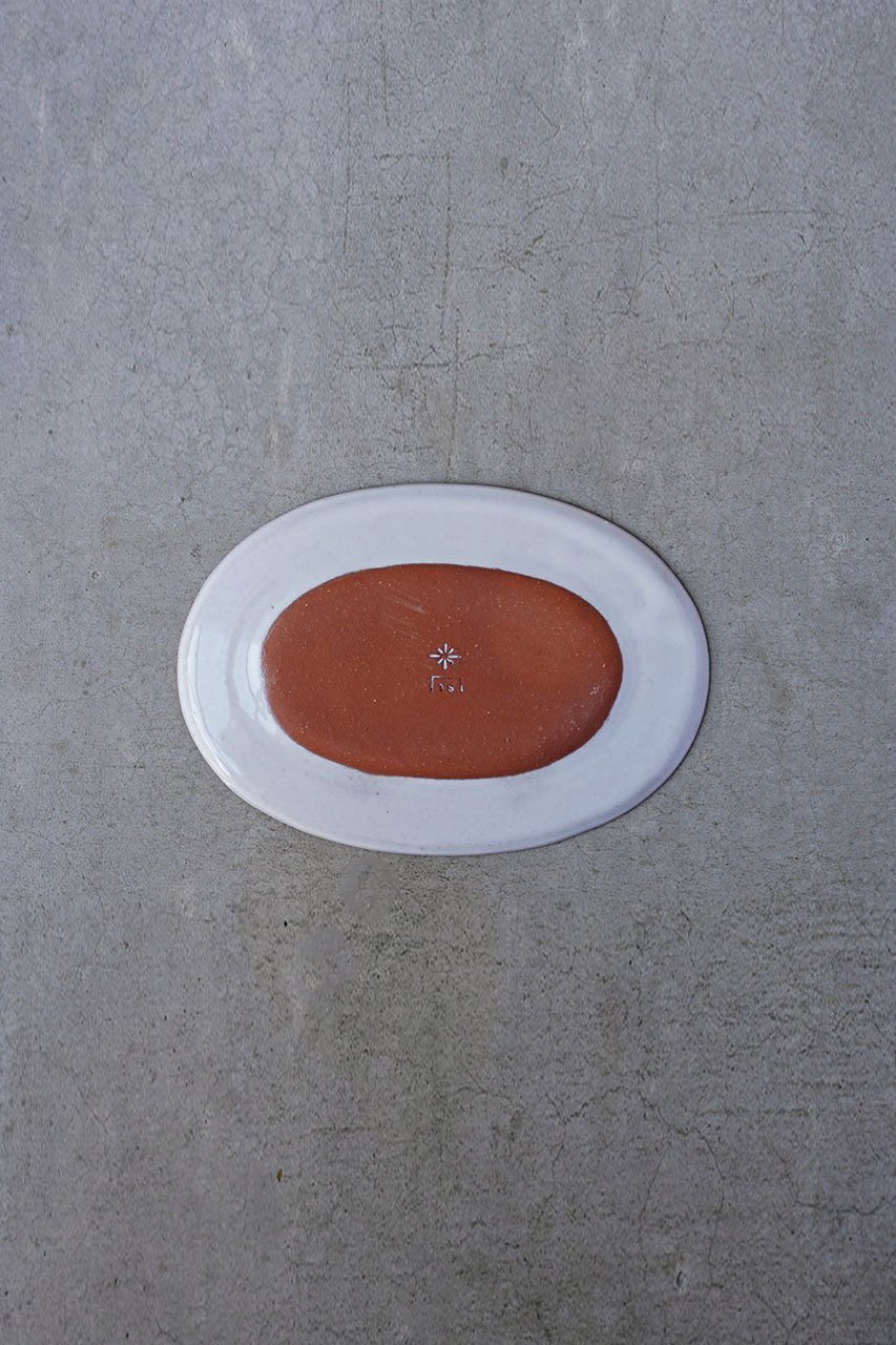 【アメノイエ/amenoie / GOODS】のmarais 楕円プレート取皿 赤土 人気、トレンドファッション・服の通販 founy(ファニー) 　アンティーク　Antique-Inspired　テクスチャー　Texture, Textured Fabric　テーブル　Table, Dining Table　プレート　Plate, Dish　エレガント 上品　Elegant　皿　Plate, Dish　ホーム・キャンプ・アウトドア・お取り寄せ　Home Living / Home & Lifestyle / Camping Gear / Outdoor Camping　キッチン・ダイニング　Kitchen & Dining Essentials. Stylish & Functional Tableware　キッチン家電・キッチン用品　Kitchen Appliances & Tools　other-3|ID: prp329100004428630 ipo3291000000036080789