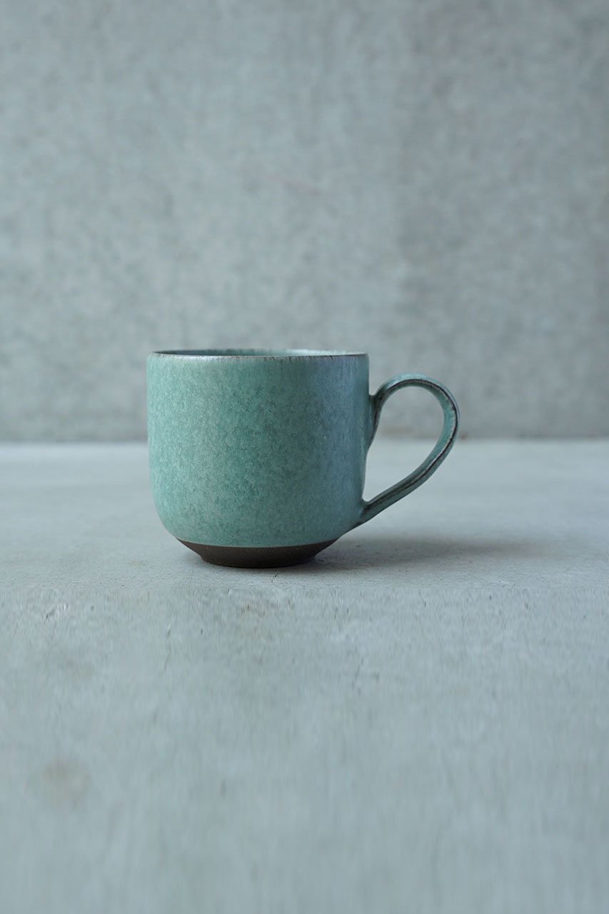 【アメノイエ/amenoie / GOODS】のfog マグカップ インテリア・キッズ・メンズ・レディースファッション・服の通販 founy(ファニー) 　テーブル　Table, Dining Table　リラックス　Relax, Relaxed Fit　エレガント 上品　Elegant　ホーム・キャンプ・アウトドア・お取り寄せ　Home Living / Home & Lifestyle / Camping Gear / Outdoor Camping　キッチン・ダイニング　Kitchen & Dining Essentials. Stylish & Functional Tableware　キッチン家電・キッチン用品　Kitchen Appliances & Tools　マグカップ・カップ&ソーサー・陶器食器　Mugs / Cups and Saucers / Ceramic Drinkware　GREEN|ID: prp329100004428648 ipo3291000000035450238