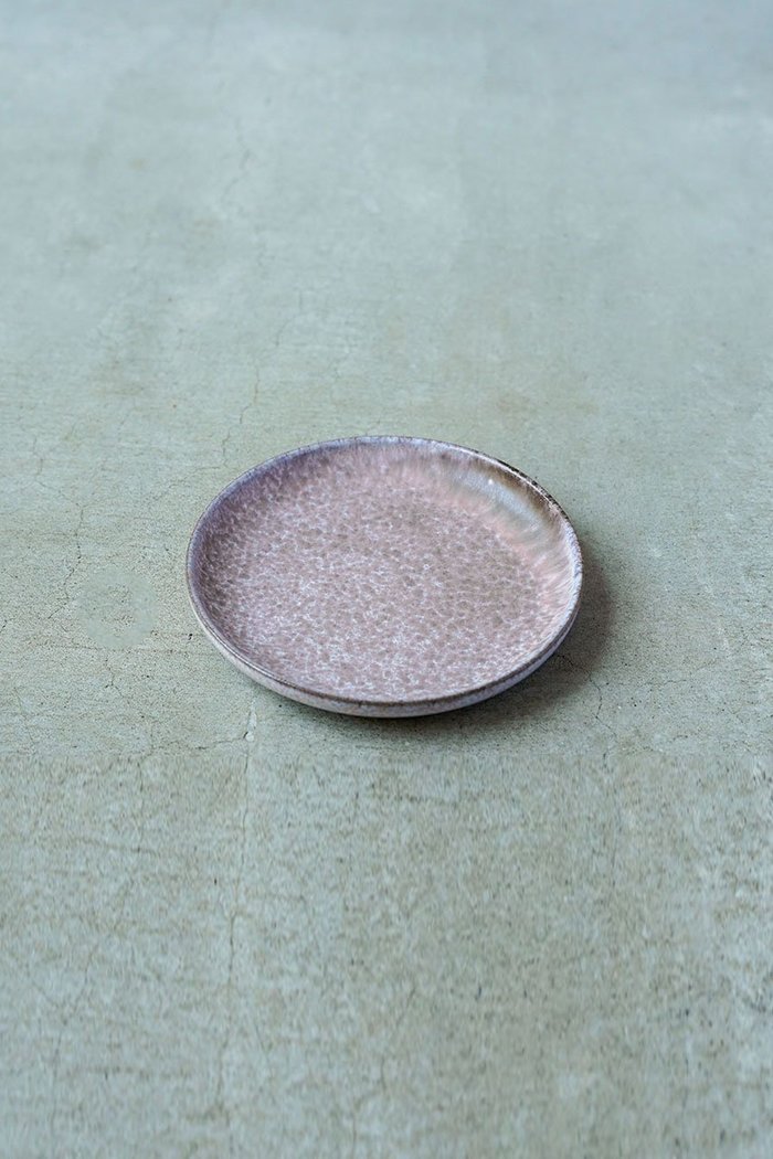 【アメノイエ/amenoie / GOODS】のfog プレート 15cm インテリア・キッズ・メンズ・レディースファッション・服の通販 founy(ファニー) https://founy.com/ 皿 Plate, Dish テーブル Table, Dining Table デザート Dessert, Sweet Treat プレート Plate, Dish 再入荷 Restock / Back in Stock おすすめ Recommended / Our Picks エレガント 上品 Elegant ホーム・キャンプ・アウトドア・お取り寄せ Home Living / Home & Lifestyle / Camping Gear / Outdoor Camping キッチン・ダイニング Kitchen & Dining Essentials. Stylish & Functional Tableware キッチン家電・キッチン用品 Kitchen Appliances & Tools |ID: prp329100004428649 ipo3291000000035556377